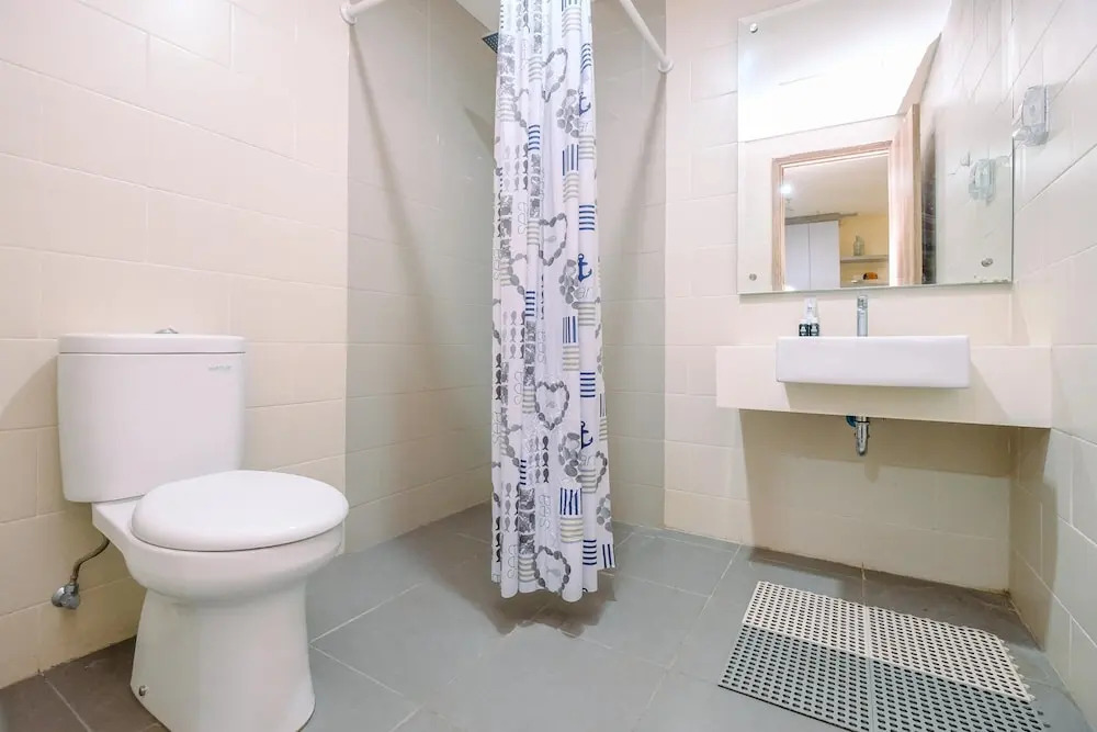 Spacious And Elegant 1Br Apartment Pejaten Park Residence