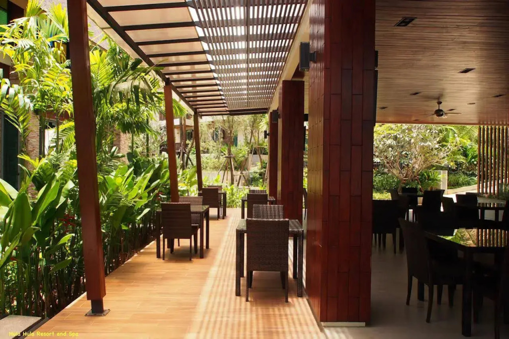 HULA HULA RESORT l truly tropical and fun wellness