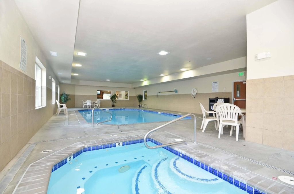 Best Western PLUS Peppertree Inn at Omak