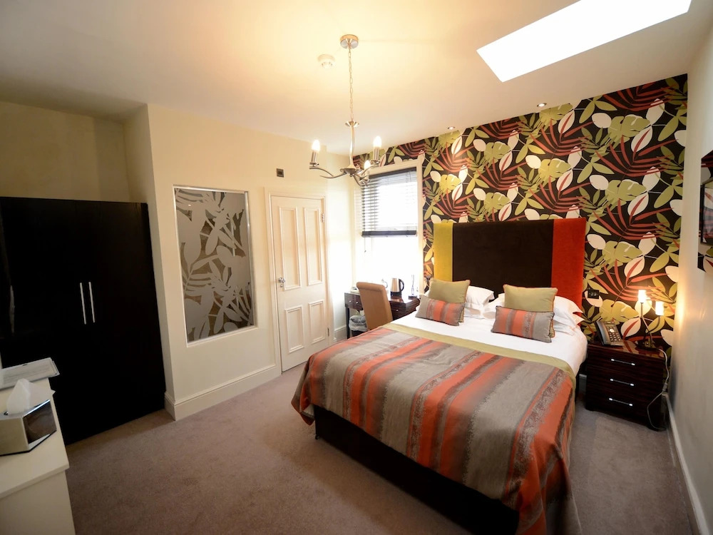 The Townhouse Hotel