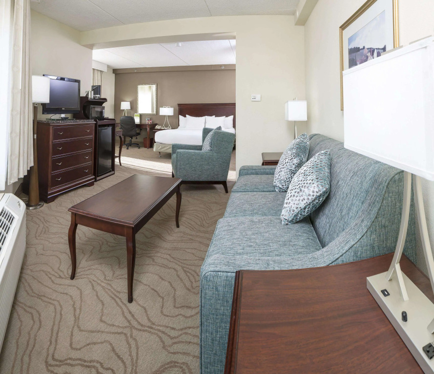 DoubleTree by Hilton Boston-Milford
