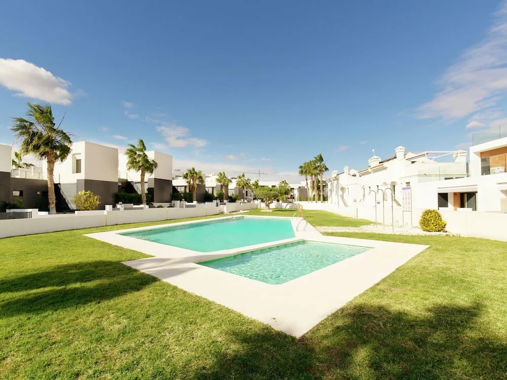 Quaint Holiday Home in Orihuela With Swimming Pool