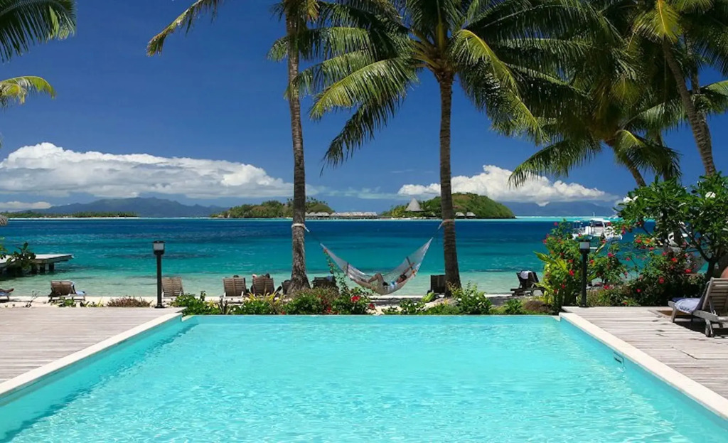 ROYAL BORA BORA