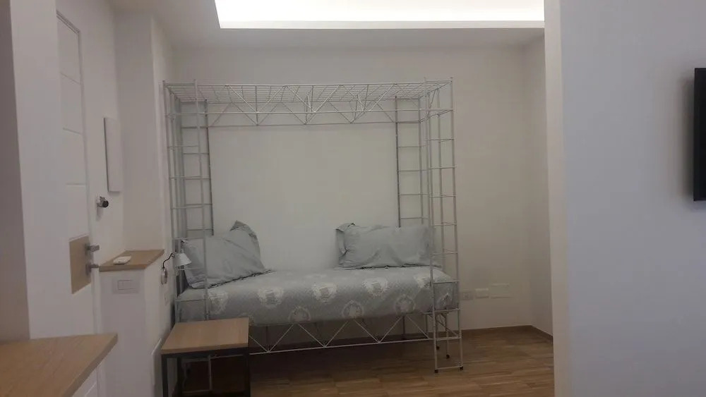 h-sa GUEST HOUSE