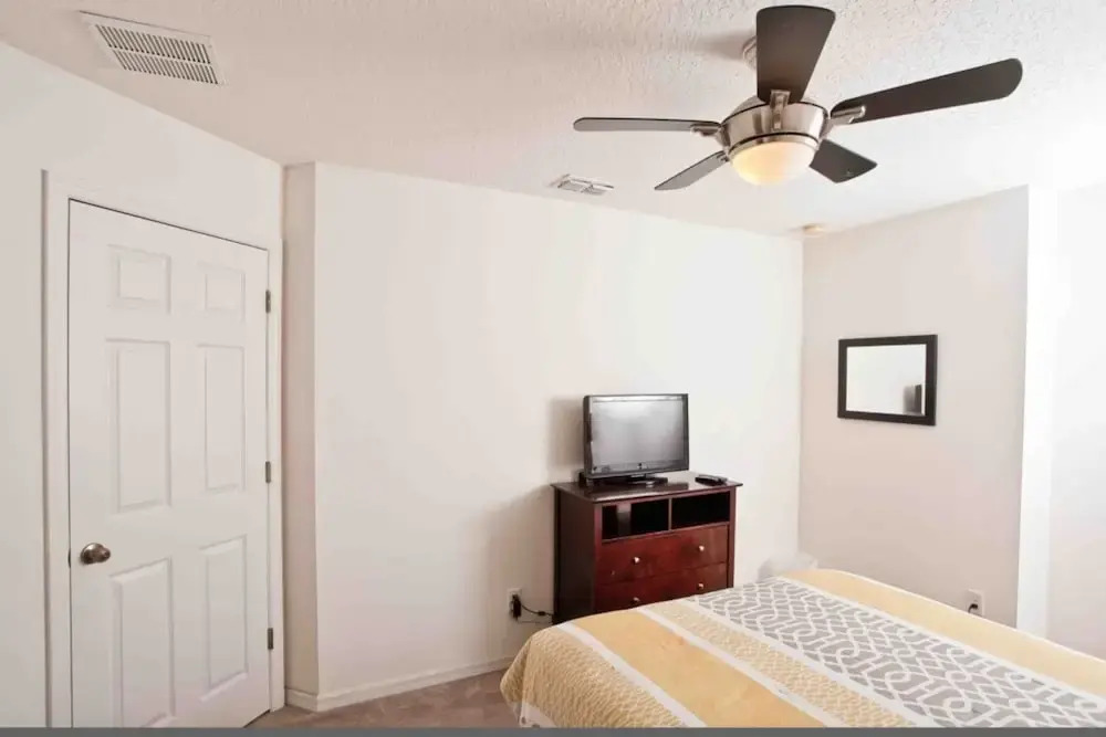 Crystal Cove 1056