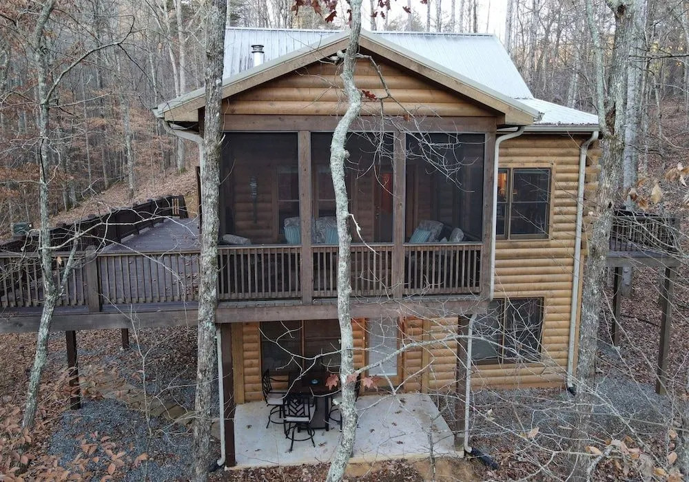 Whispering Creek Lodge - Blue Ridge