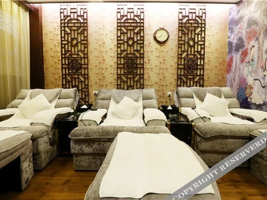 Tujia Chinese Inn (Enshi Tujia Girl's Town)