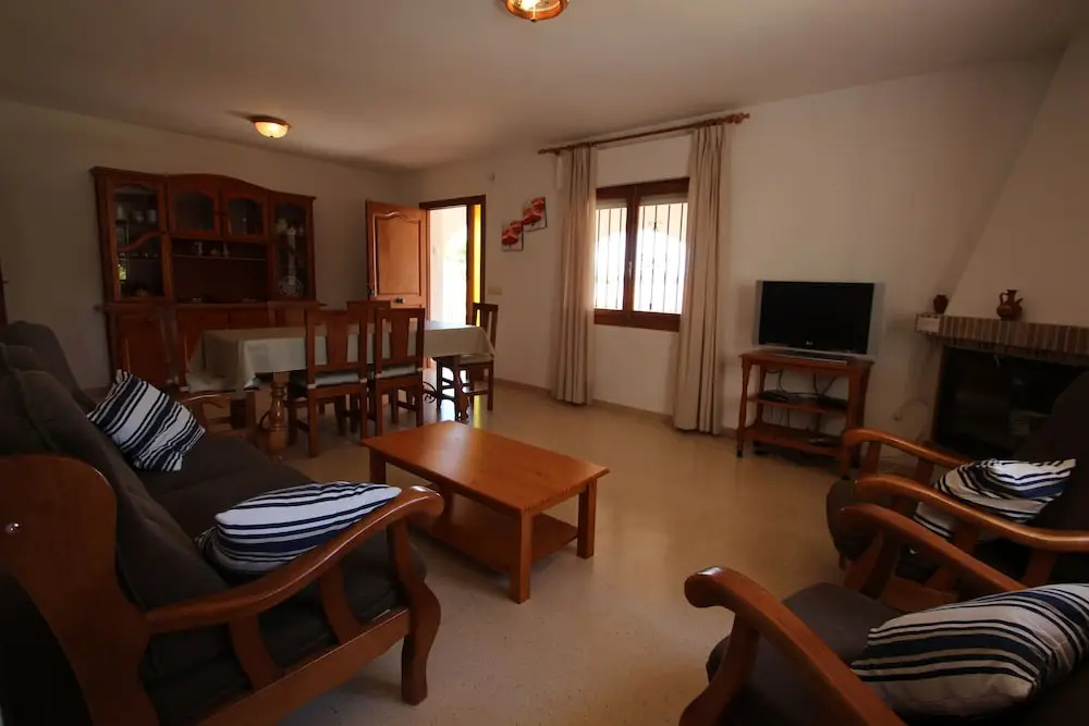 Laura-29A - pretty holiday property with garden and private pool in Calpe