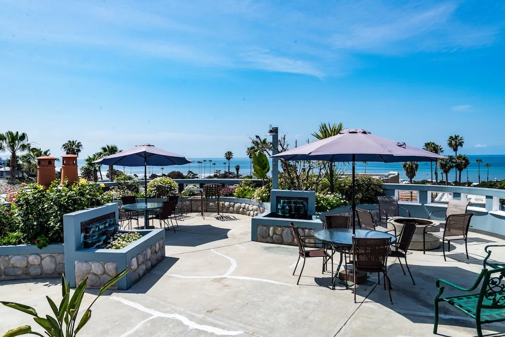 Cardiff By The Sea Lodge