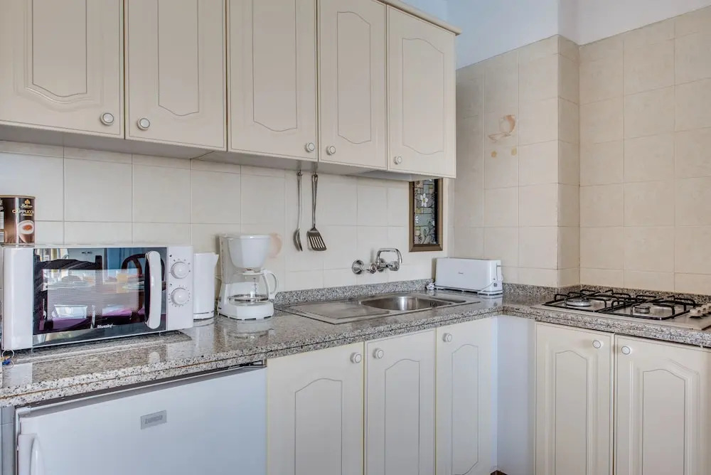 Y2E. Lovely Apartment Pool View! Close To Beach