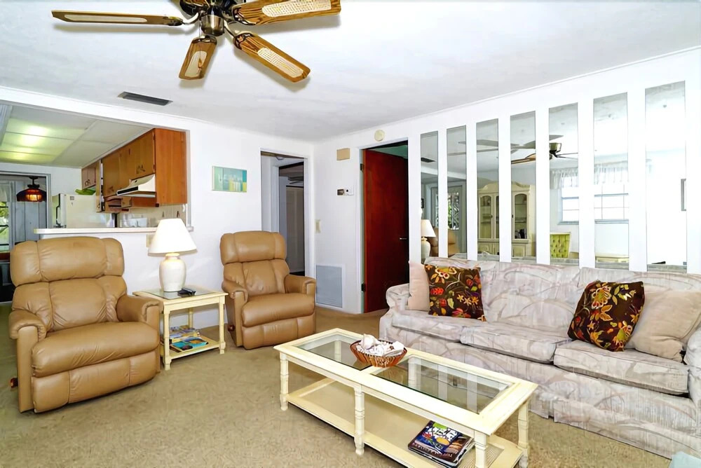 Pier House 3 Bedrooms 2 Bathrooms Home