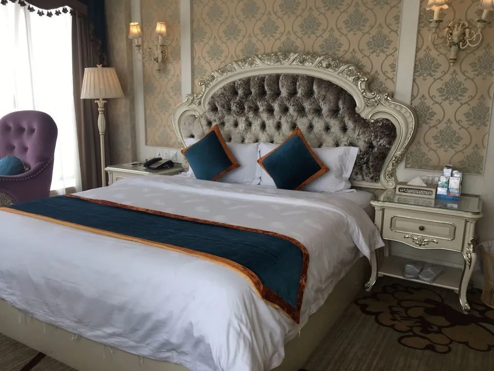 Gebalai French Theme Hotel