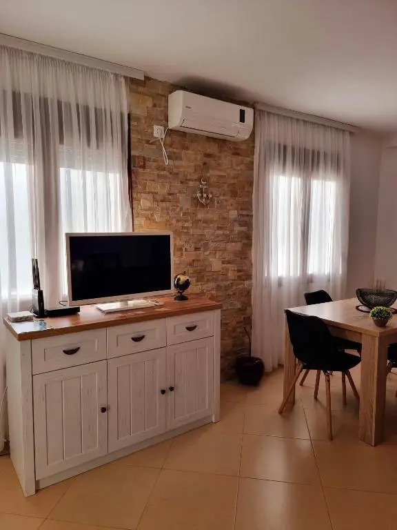 Apartment Tomanovic