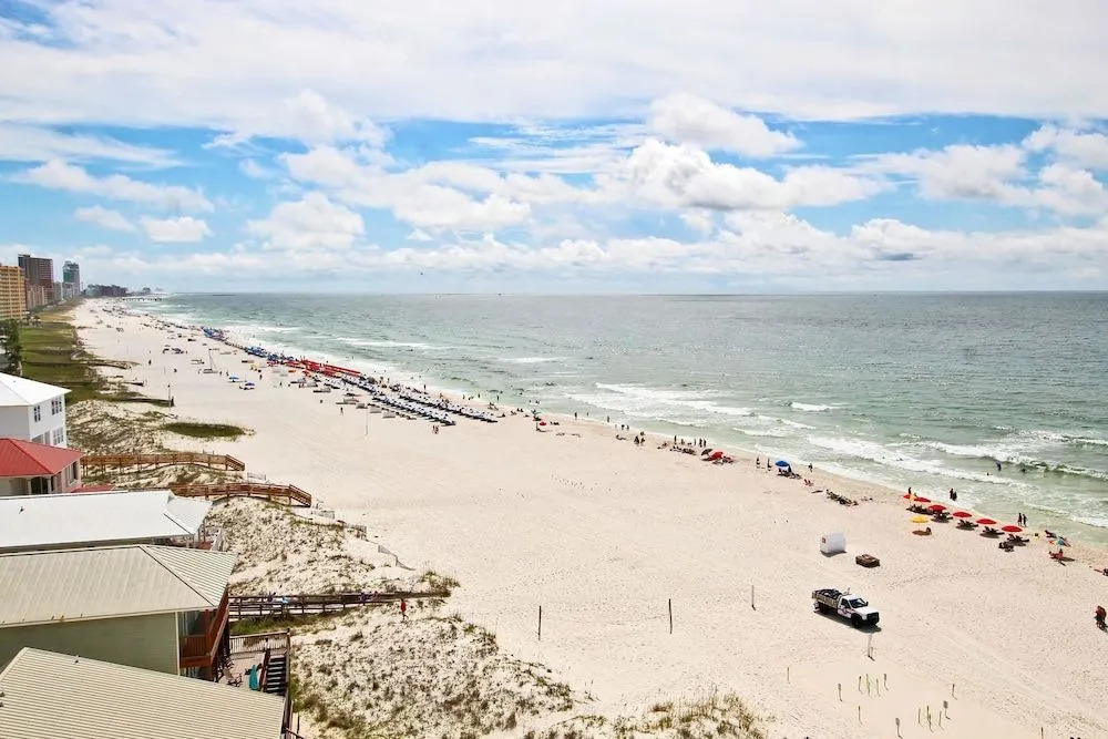 Tradewinds 901 - 2 Br condo