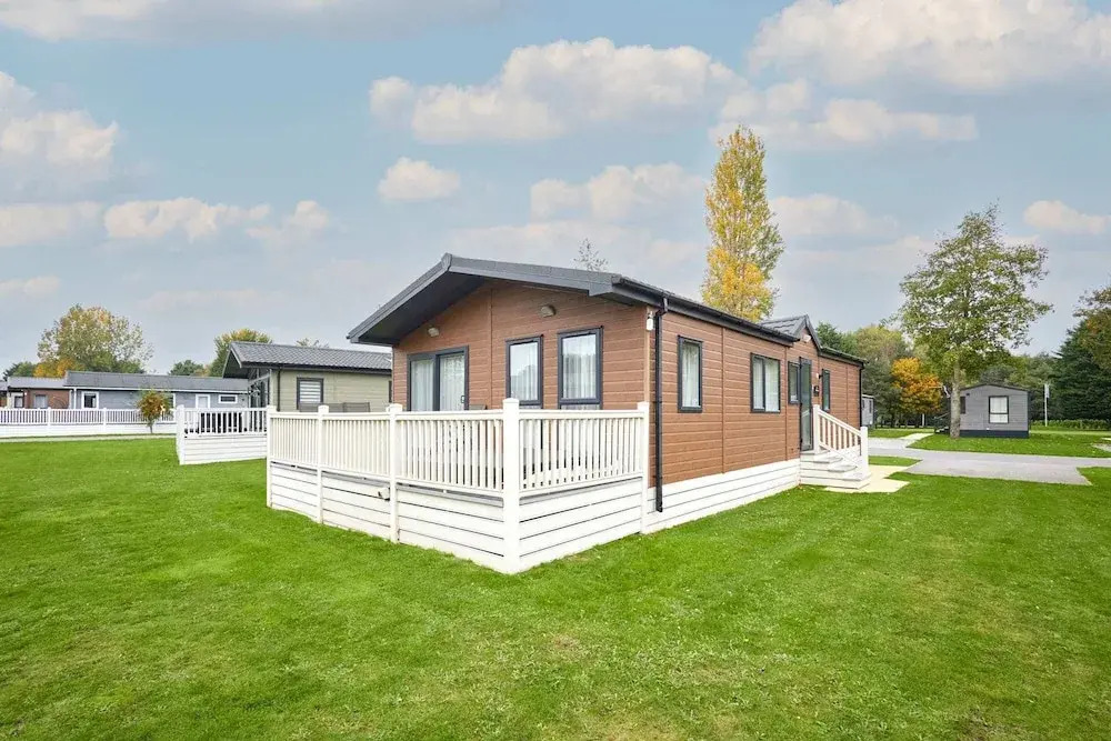 Host Stay Woodpecker Lodge