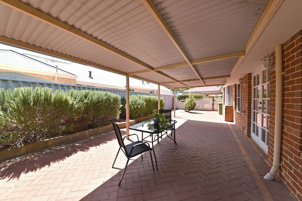 Entire House Close To Perth Airport And City 2290