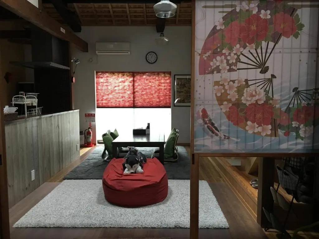西陣之郷 NISHIJIN NO SATO "Kyotos Best, 77 installations! 100yrs Off Grid Amazing Smart Townhouse"