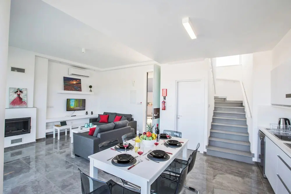 Villa Prol25, Beautiful 2bdr Protaras Villa With Pool, Close to Fig Tree Bay