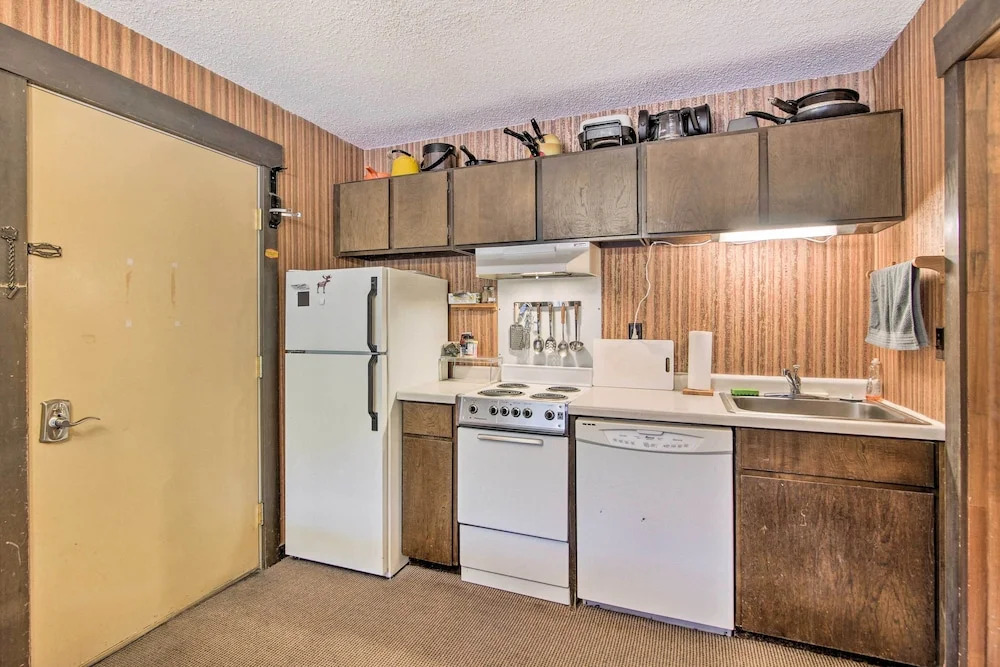 Cozy Big Sky Studio ~ 1 Mile to Mtn Village