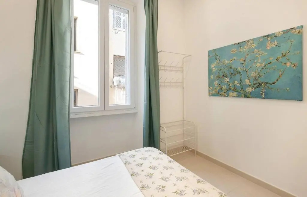 Iflat Lovely And Bright 2 Bed Flat Near Termini