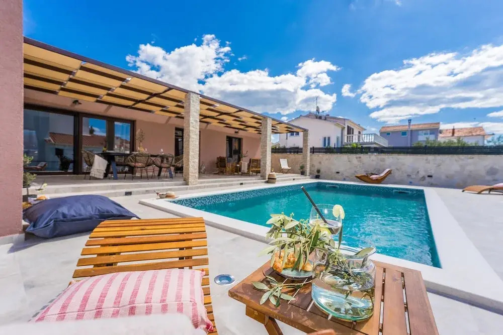 Villa Skyfall