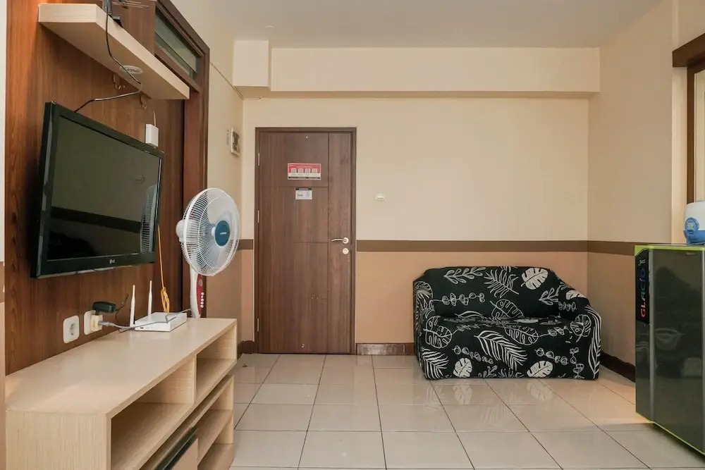Homey and Compact 2BR Pluit Sea View Apartment