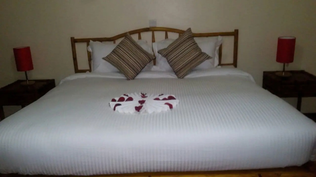 Peaks Hotel Limited