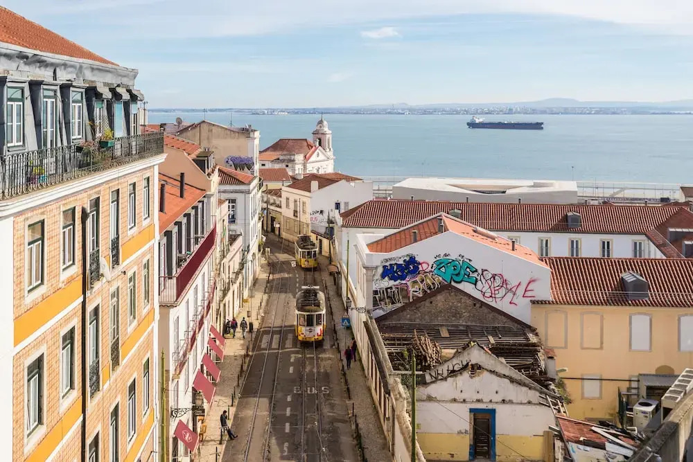 Alfama Tale 4 Bedroom Apartment wtih River View, by LU Holidays