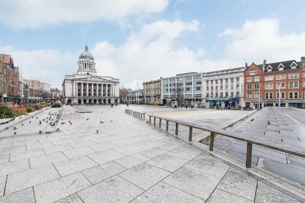 Luxury City Centre Getaway - Prime Location Sleeps 7!