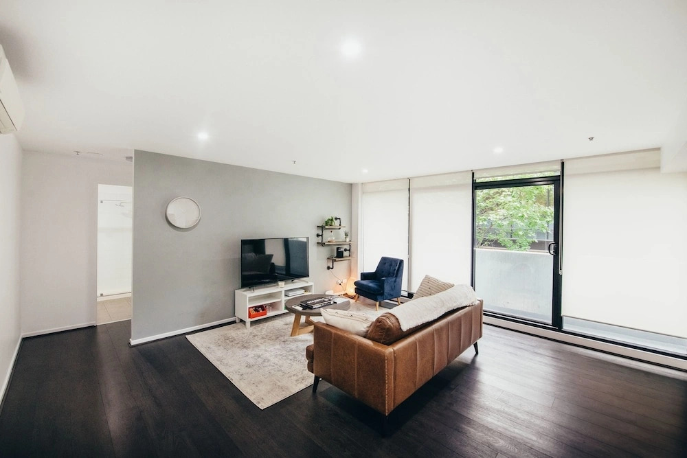 Rubi, 1BDR Melbourne Apartment