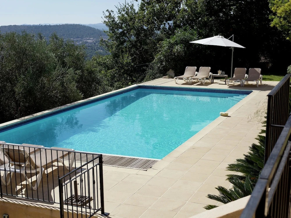 Elegant Villa with Pool, Cabris