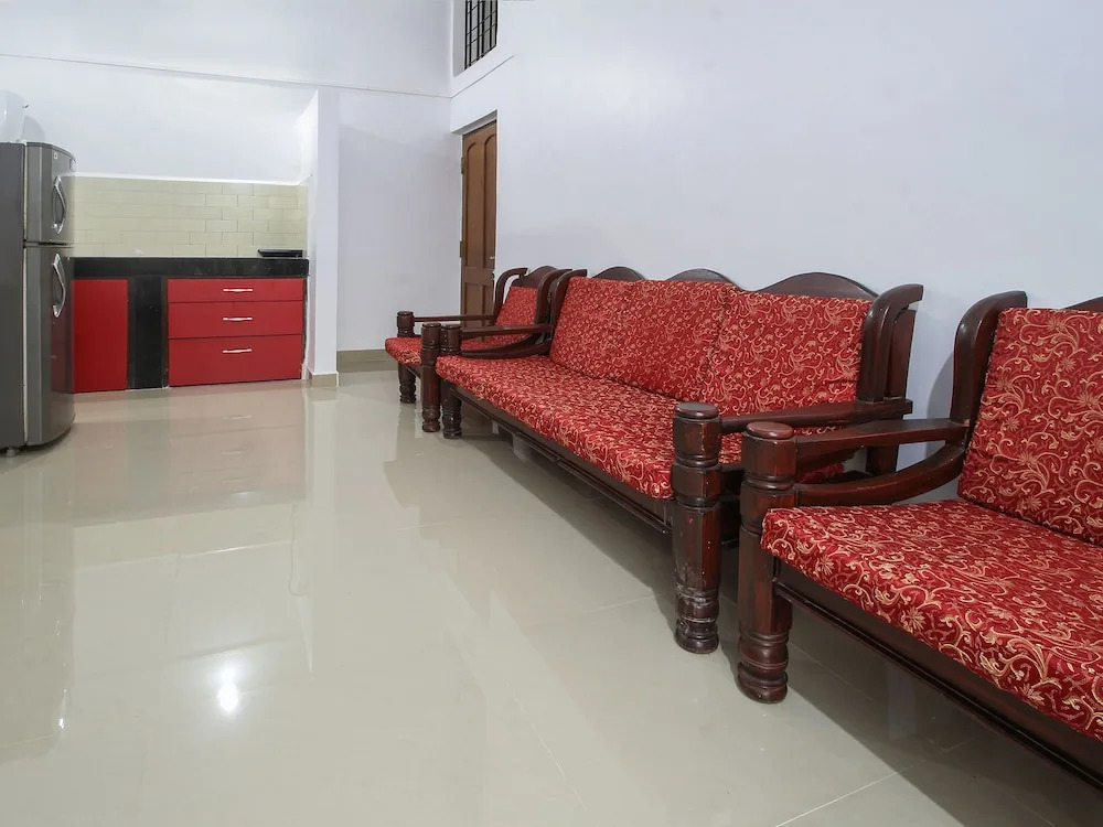 OYO 17341 Home Serene Stay Carmona Beach
