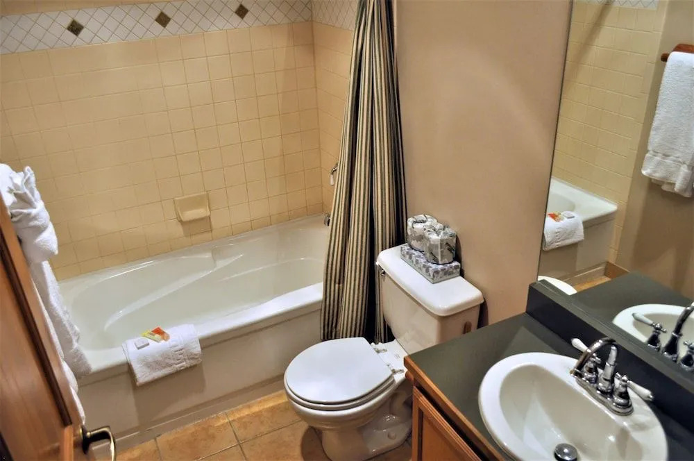 Arapahoe Lodge 1 Bed 2 Bath