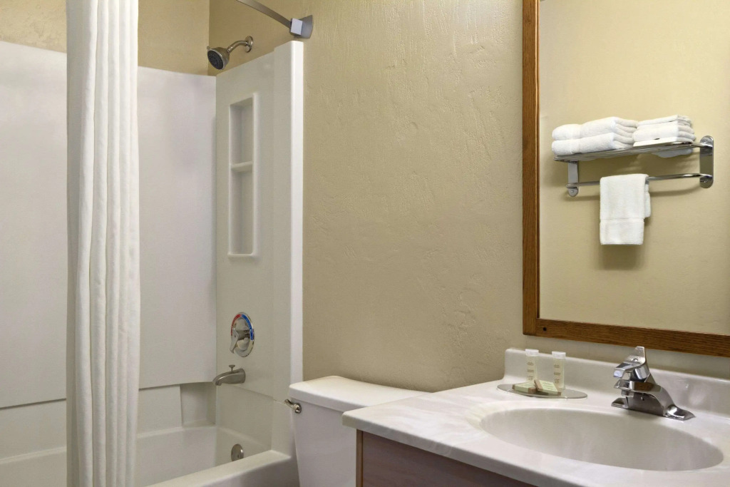 Super 8 by Wyndham Kennewick