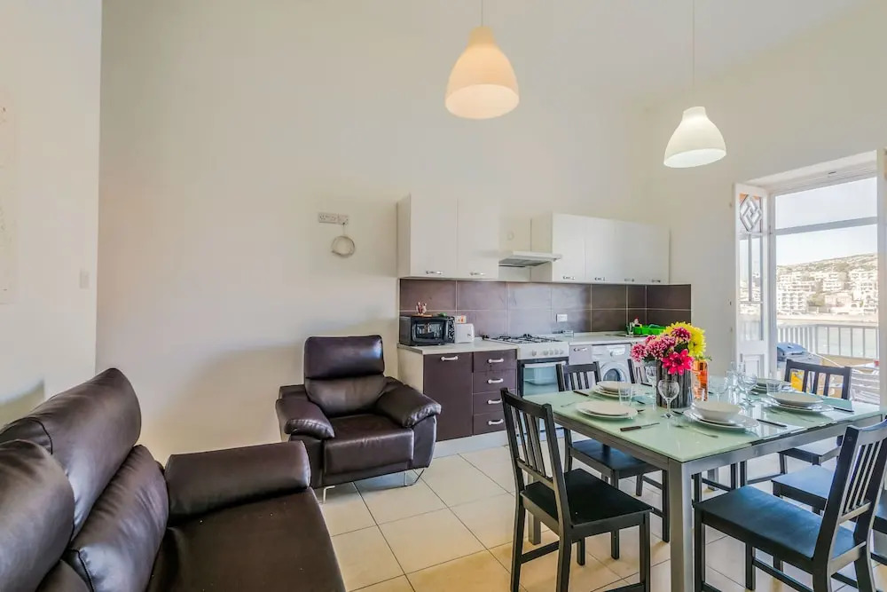 Blue Harbour 1 Seafront Holiday 2-bedroom Apartment With Terrace St Pauls Bay