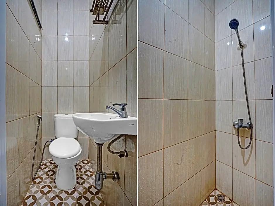 OYO 90804 Oma Uti Homestay Syariah