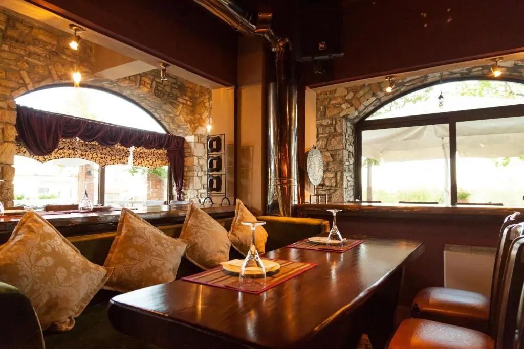 Aiolides Hotel