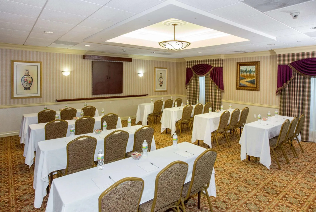 Hampton Inn Coventry-Warwick Area