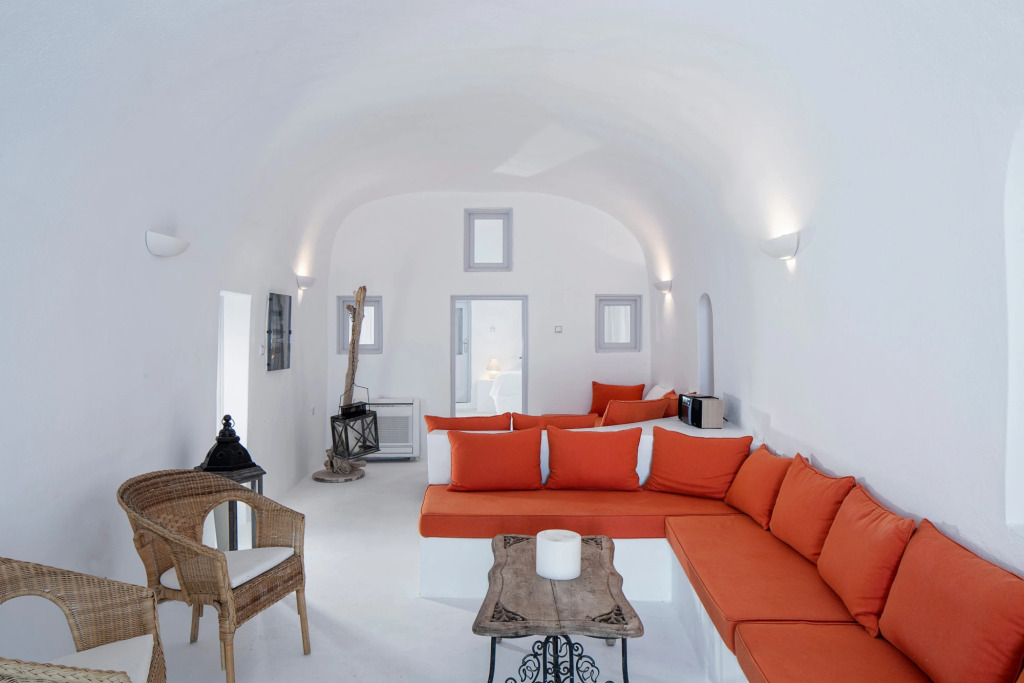 Villa Gaia, 3 bedroom villa with amazing views at Imerovigli