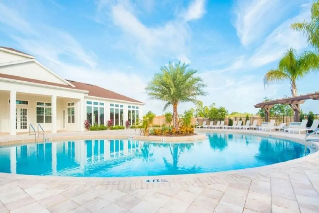 New listing townhouse in gated community sleeps 6 10 min to Disney