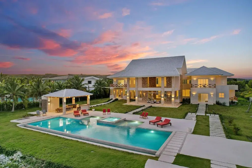 Stunning 6BR Villa With Ocean View in Cap Cana