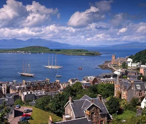 Clan Cottages Luxury Thatched Retreat near Oban