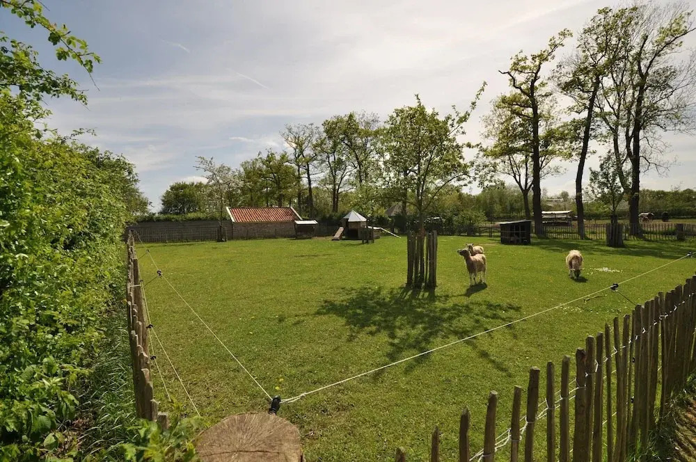 Stylish Farmhouse With Private Garden and Sauna