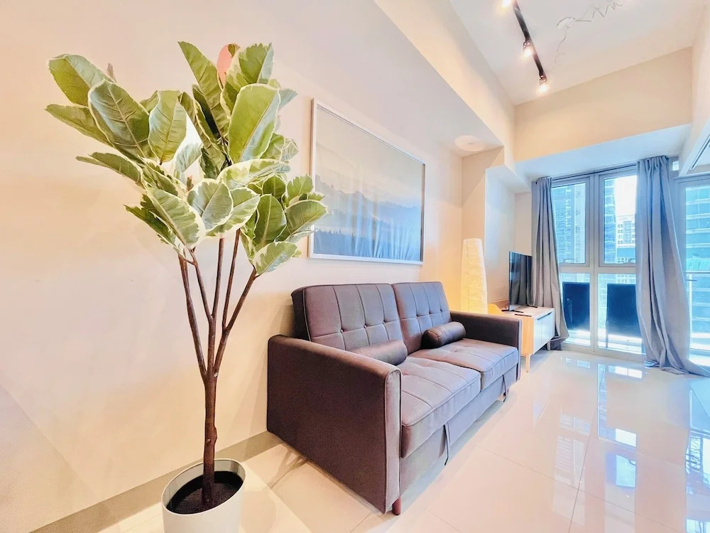 Uptown Parksuites 2