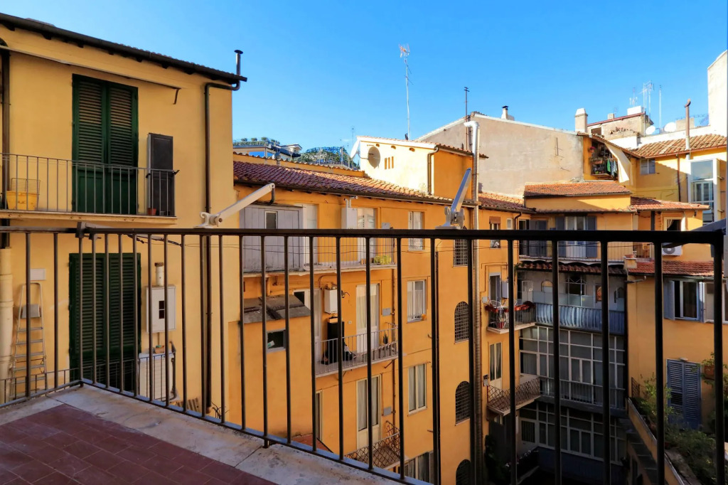 Monti Apartments - My Extra Home