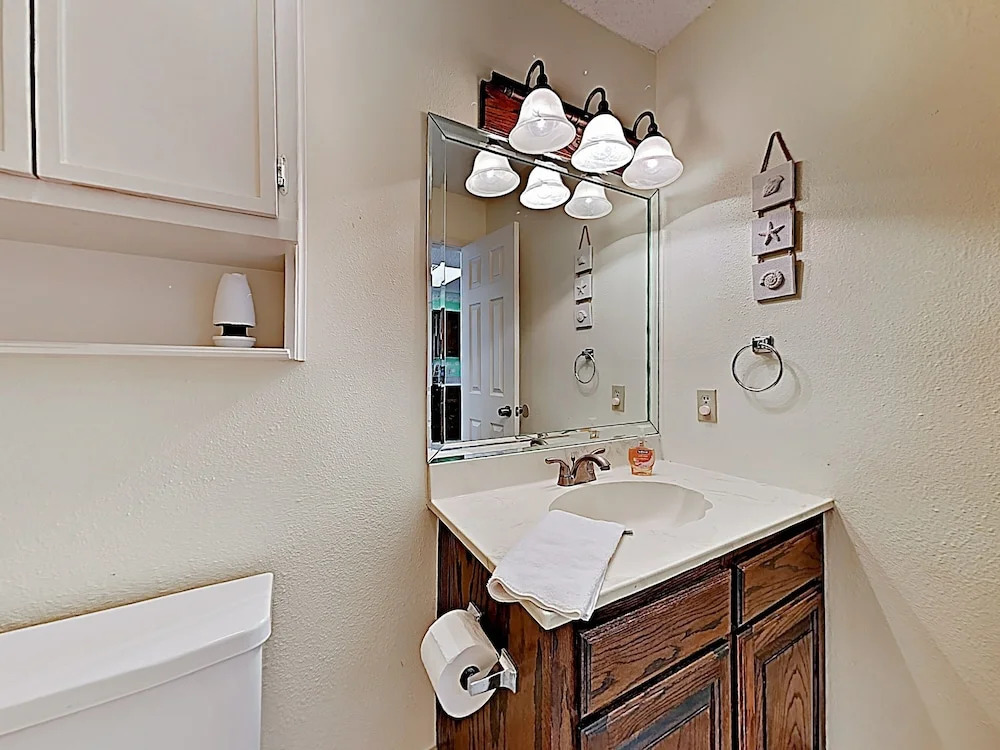 New Listing! Shoreline Sanctuary W/ Pool & Patio 2 Bedroom Condo