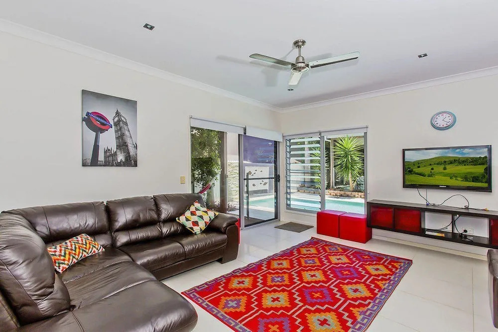 Splash House at Kingscliff - Pet Friendly with Pool