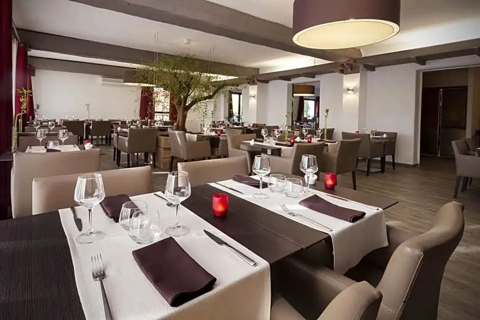 LOGIS HOTEL & RESTAURANT LETAPE Bouc Bel Air - Gardanne