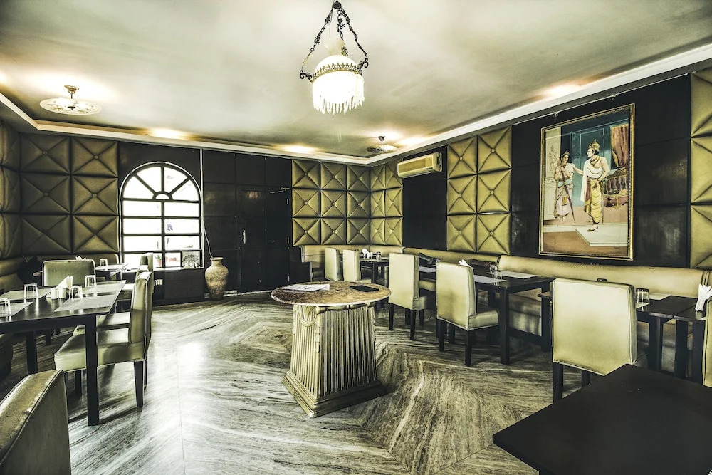 Hotel Sugan Niwas Palace
