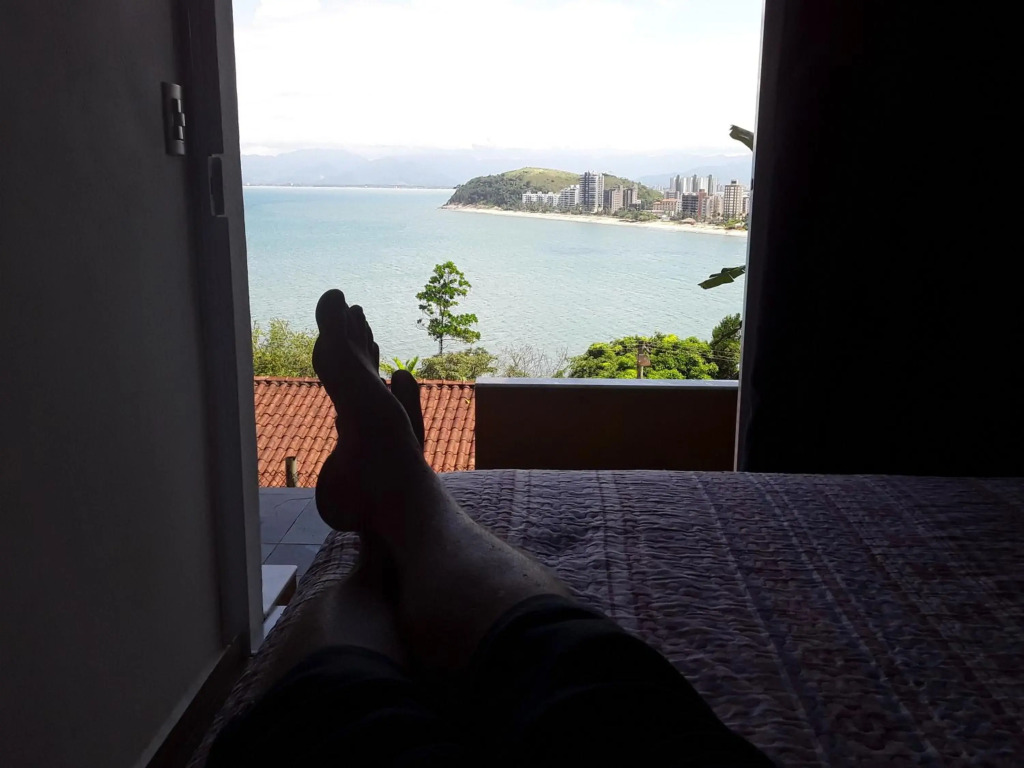 Honey Moon - Vista do mar na cama